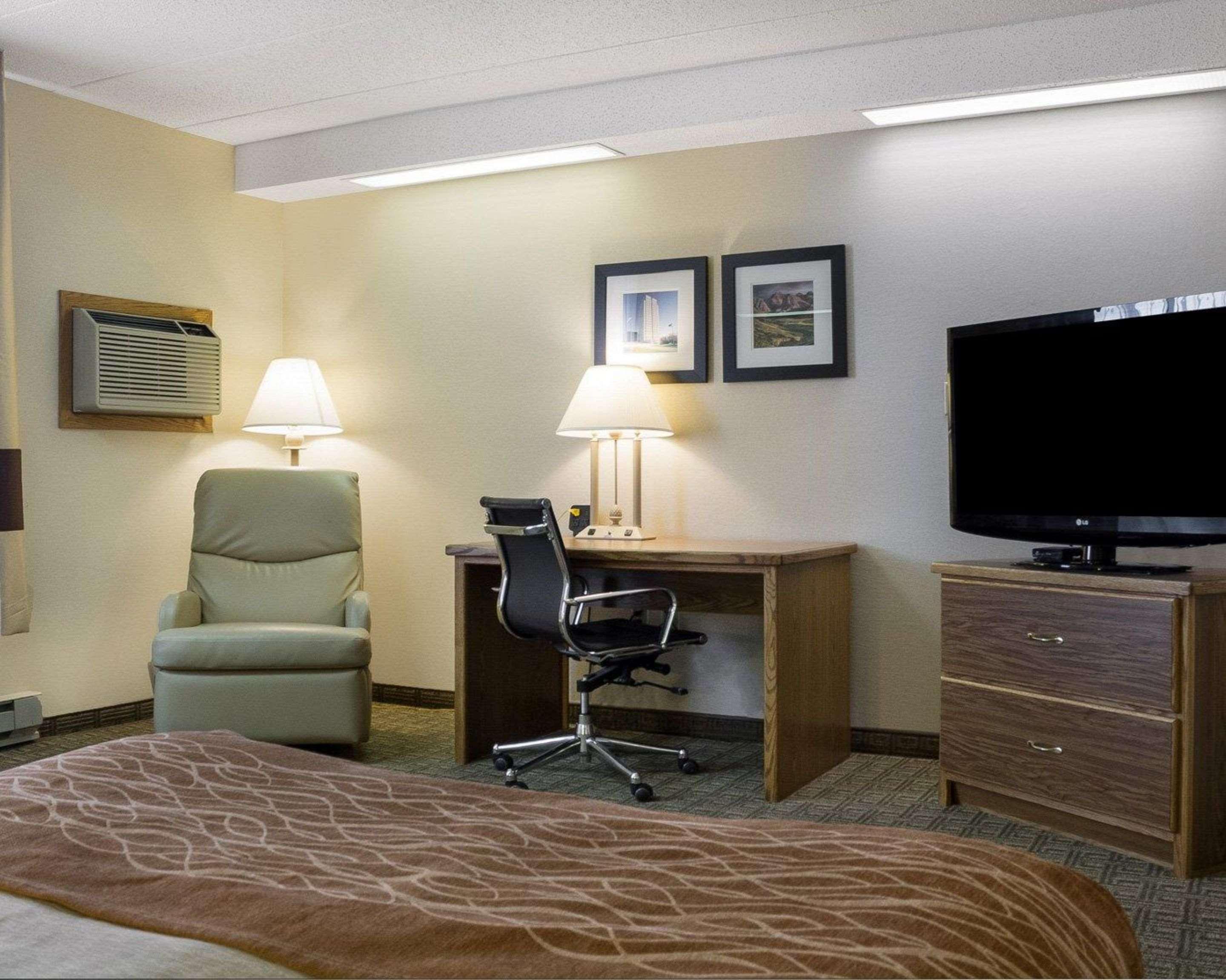 Quality Inn Bismarck I-94 Exteriör bild
