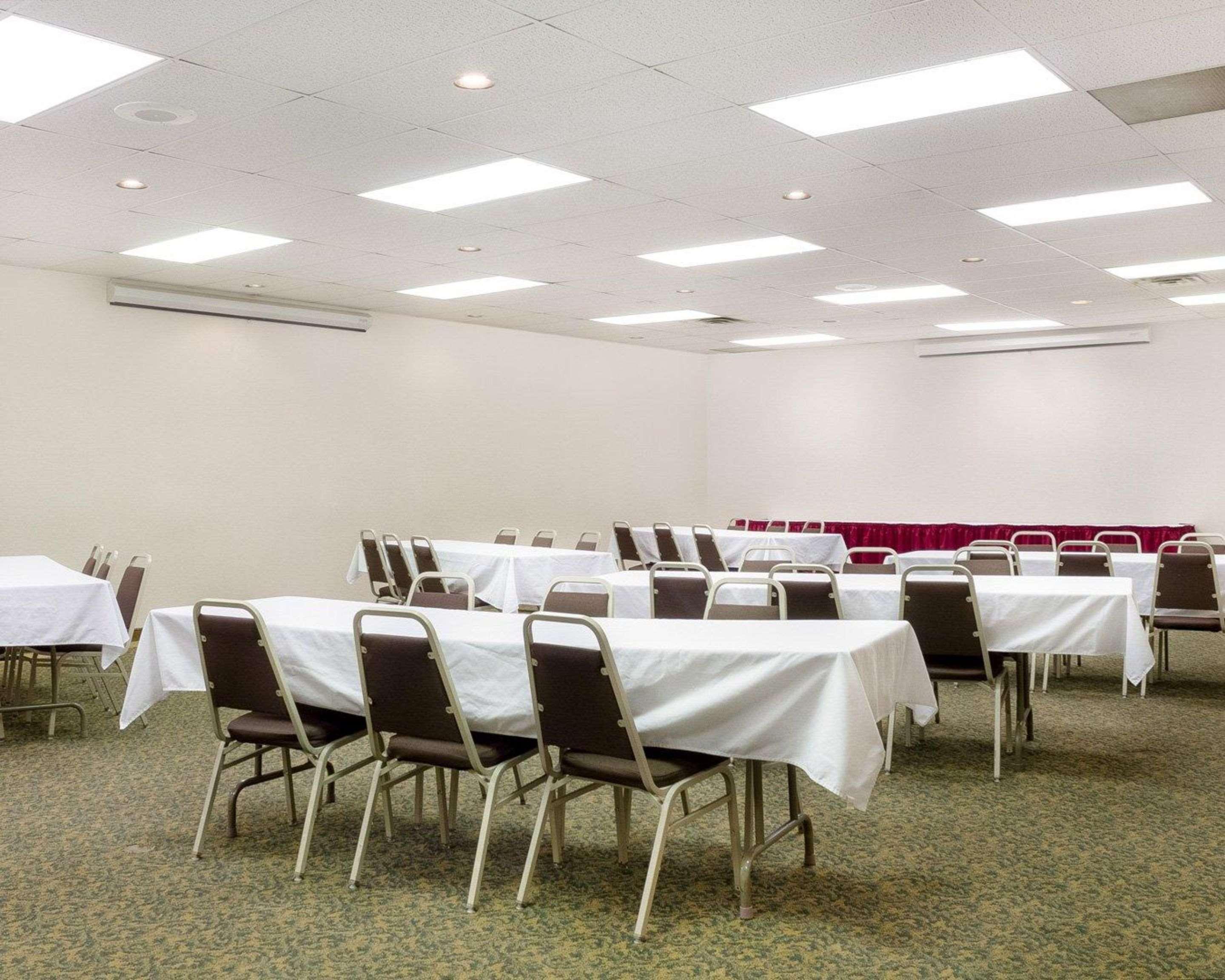 Quality Inn Bismarck I-94 Exteriör bild