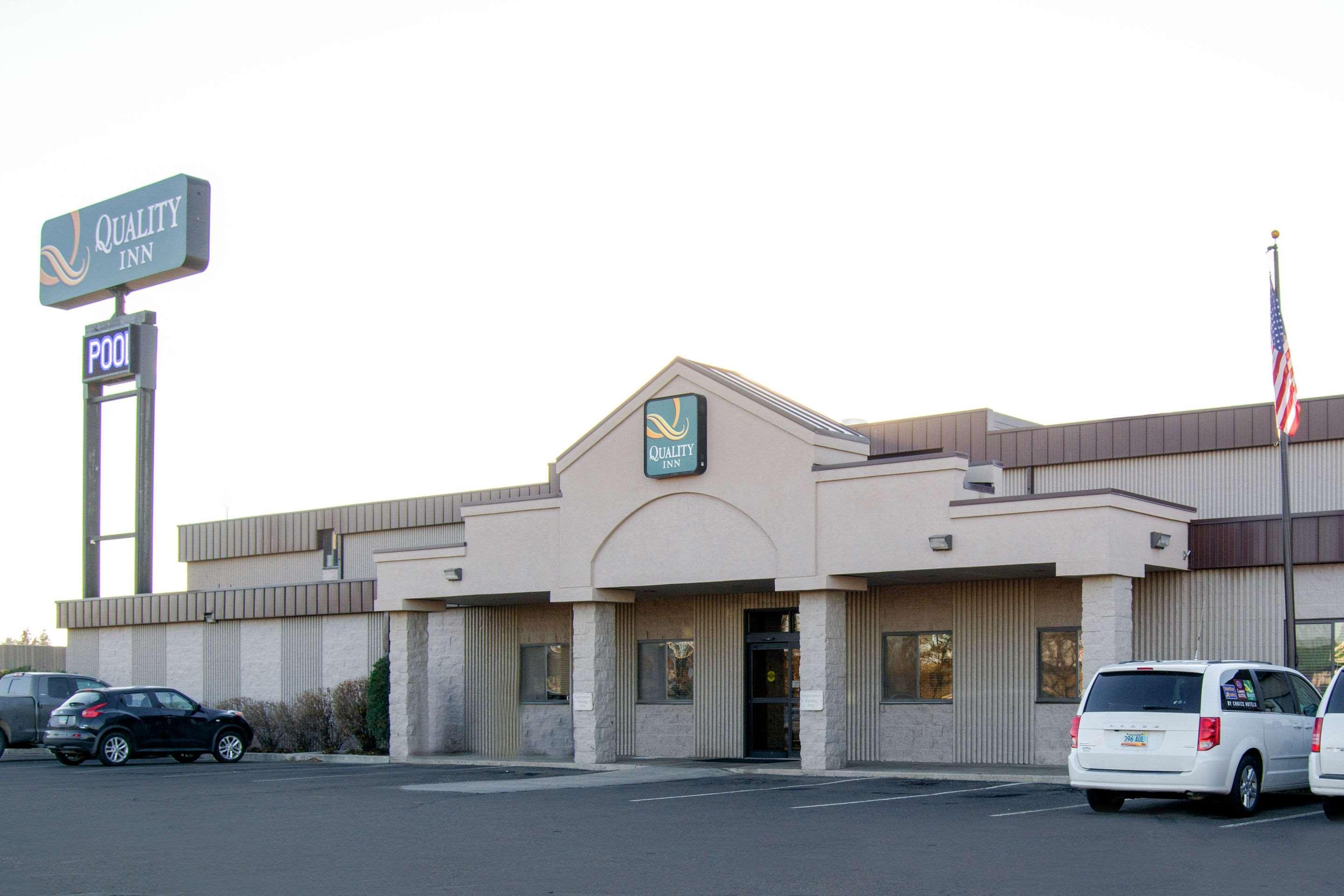 Quality Inn Bismarck I-94 Exteriör bild